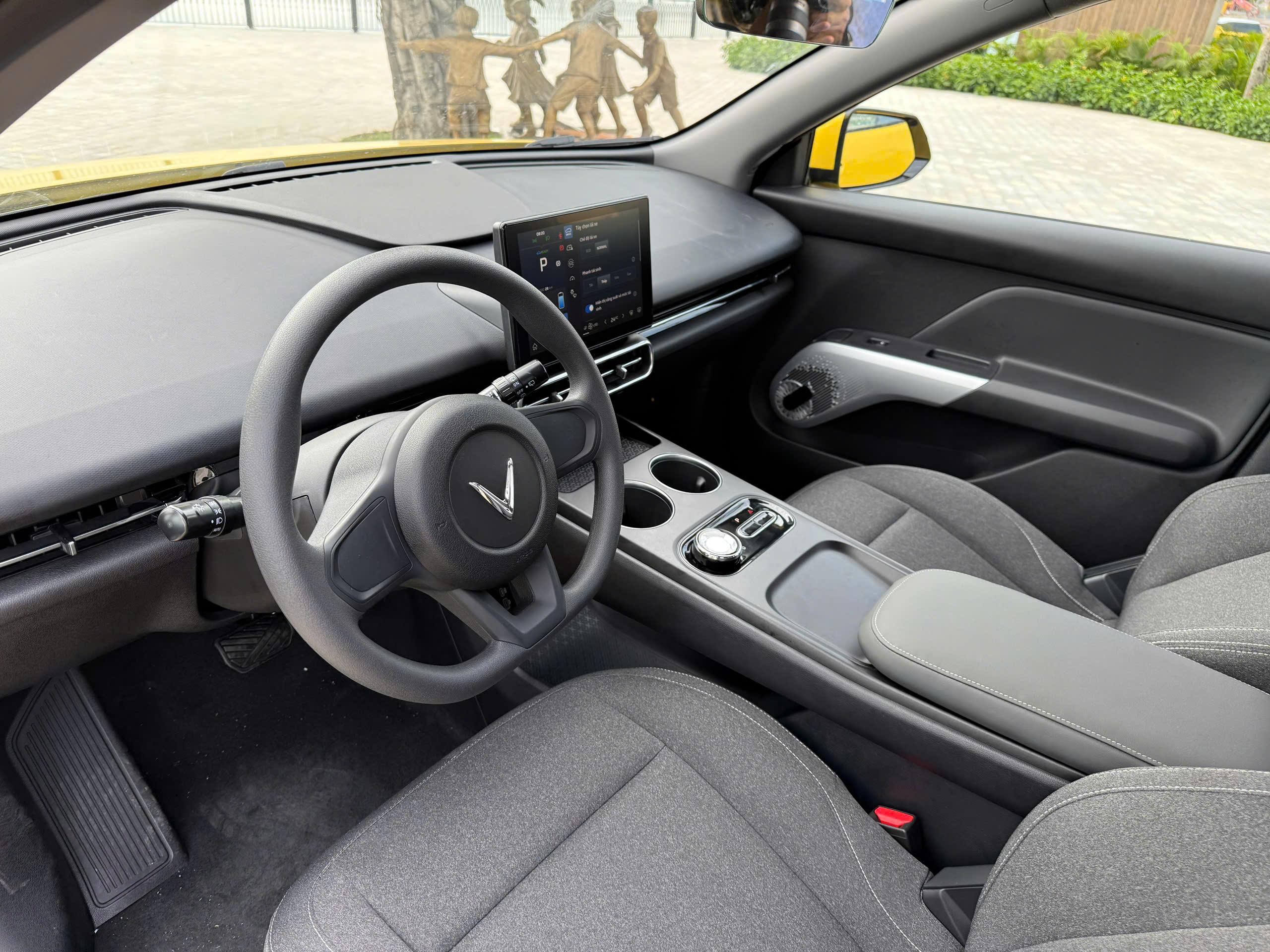Bộ ảnh chi tiết VinFast Limo Green: Hoàn thiện tốt, nội thất rộng rãi | Autodaily - Cộng đồng xe Việt Nam
